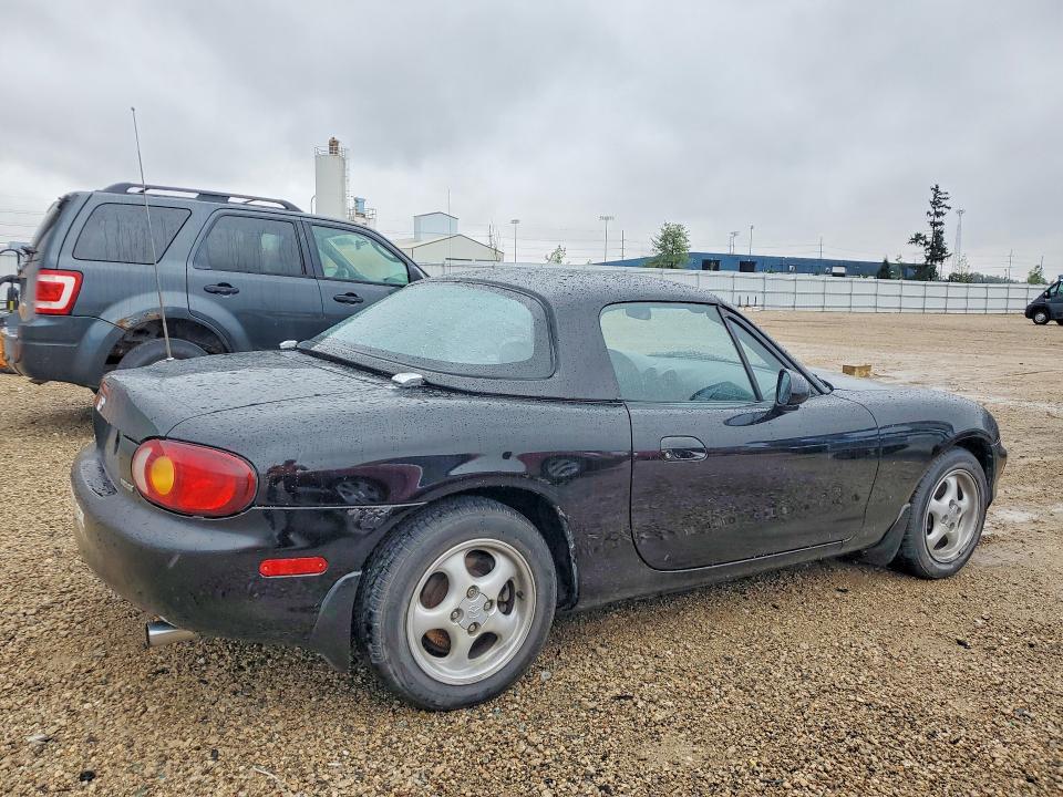 Foto 3 de la subasta – 2000 MAZDA MX-5 MIATA con VIN JM1NB3535Y0139654