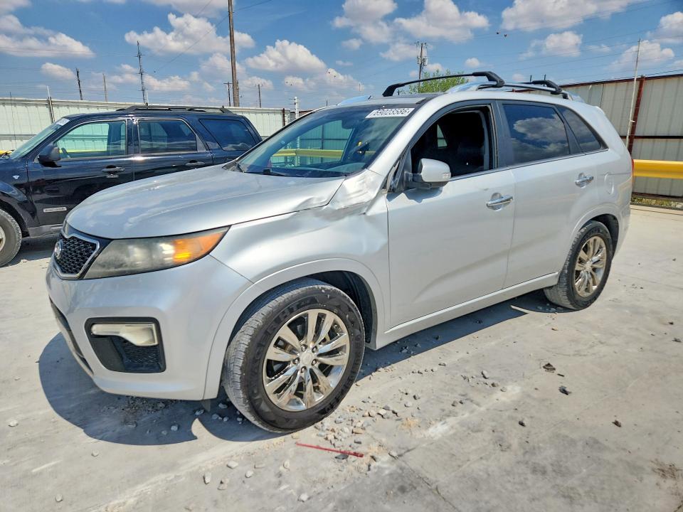 KIA SORENTO 2011 z numerem VIN 5XYKW4A24BG122646 - Zdjęcie z aukcji