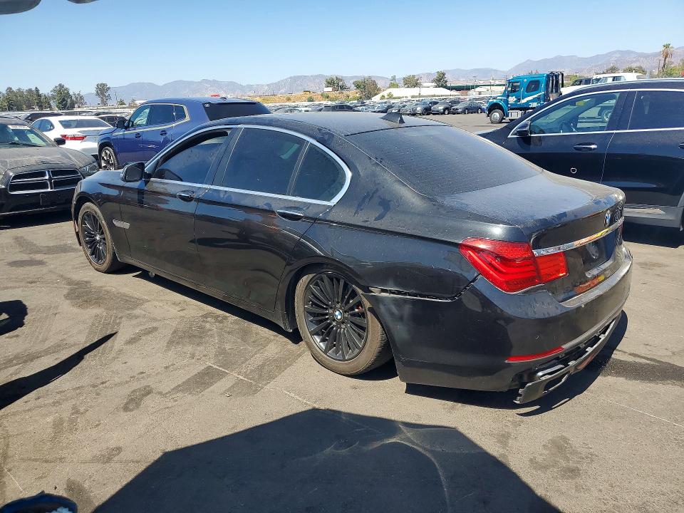 Zdjęcie 2 z aukcji – 2013 BMW 740 z VIN WBAYA6C53DD143403