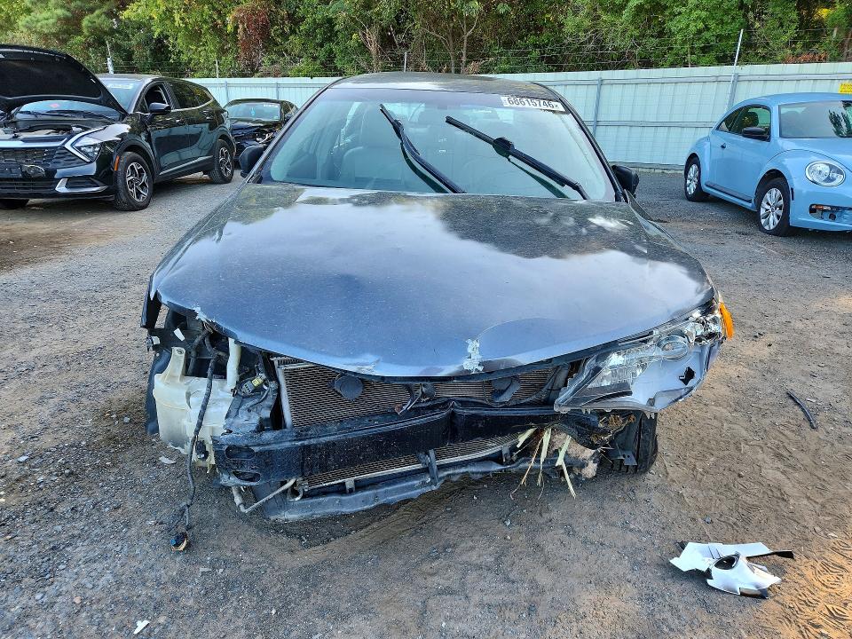 Снимка 5 от търг – 2013 TOYOTA CAMRY с VIN 4T4BF1FK0DR321378
