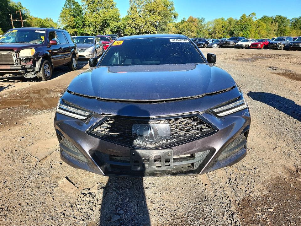 Снимка 5 от търг – 2023 ACURA TLX с VIN 19UUB6F50PA006016