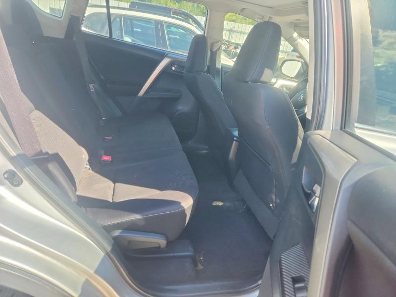 Photo 11 from auction – 2015 TOYOTA RAV4 with VIN JTMRFREV8FJ026685