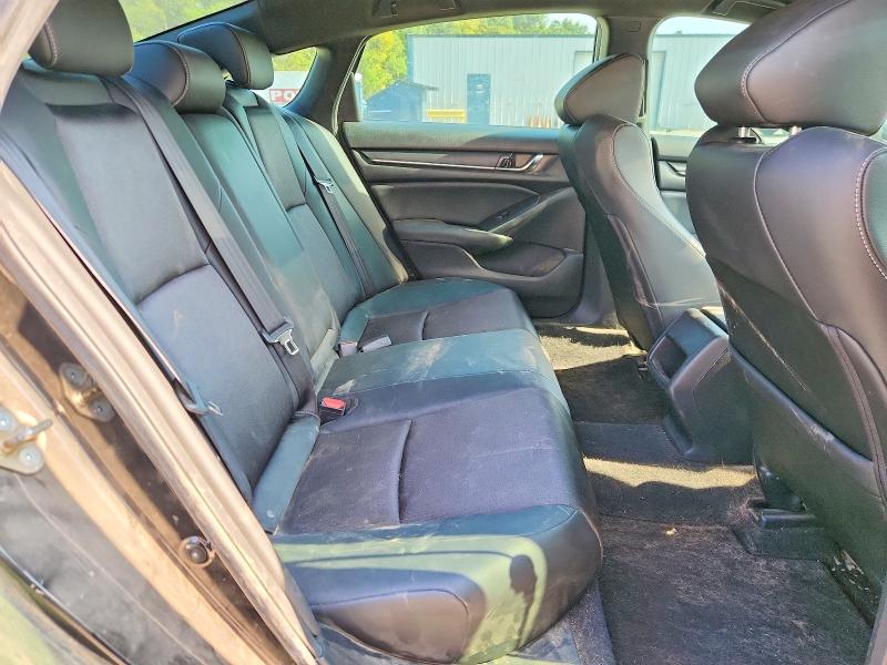 Снимка 10 от търг – 2019 HONDA ACCORD с VIN 1HGCV1F3XKA057908