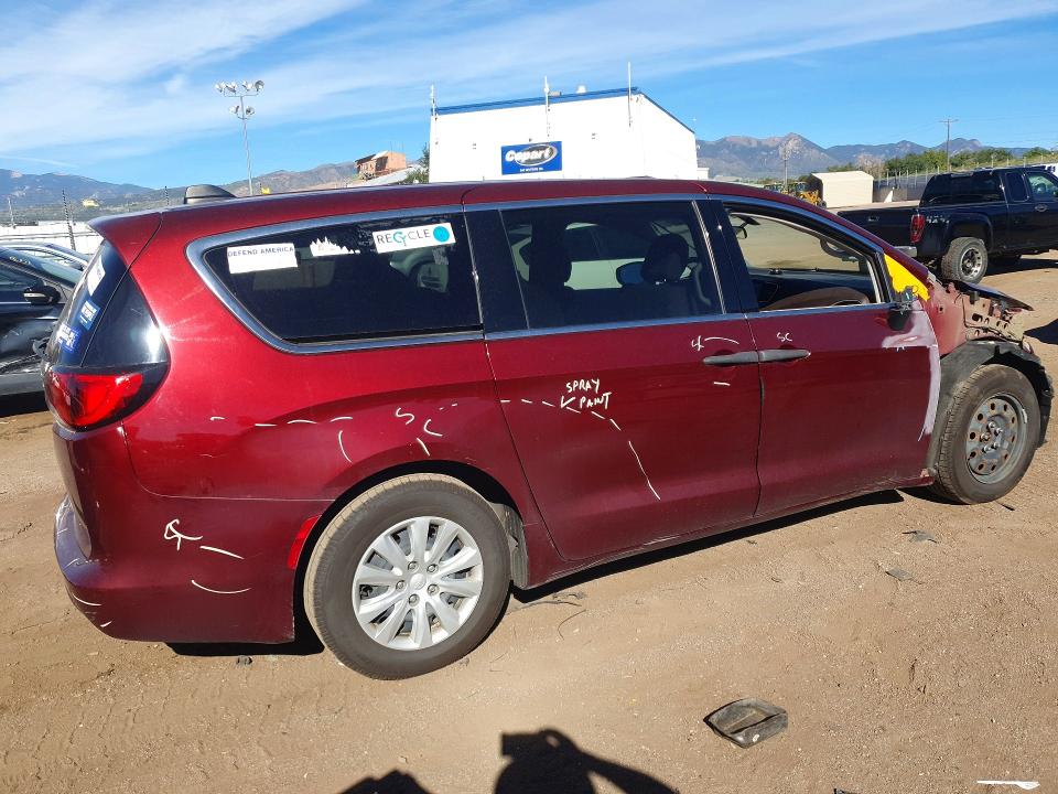Photo 3 from auction – 2018 CHRYSLER PACIFICA with VIN 2C4RC1AGXJR103806