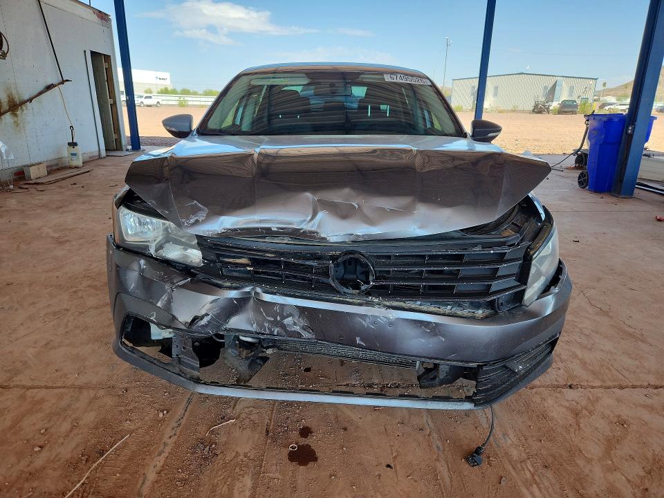 Photo 5 from auction – 2016 VOLKSWAGEN PASSAT with VIN 1VWAT7A37GC054589