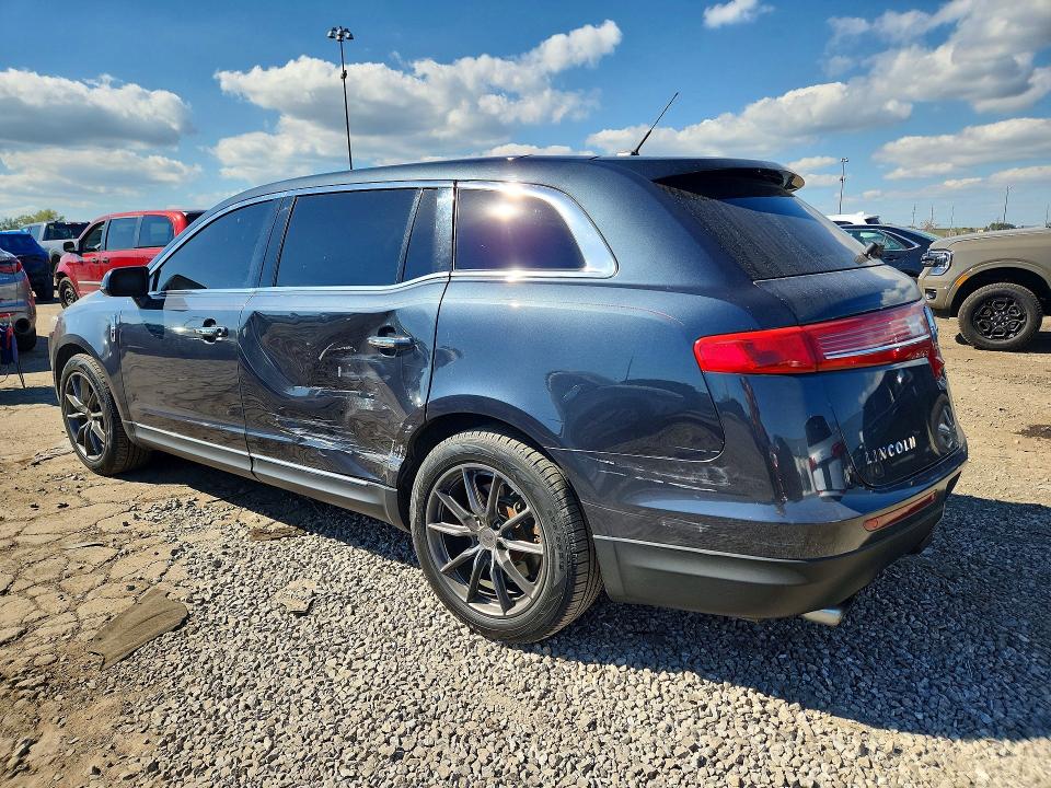 Photo 2 from auction – 2013 LINCOLN MKT with VIN 2LMHJ5ATXDBL54473