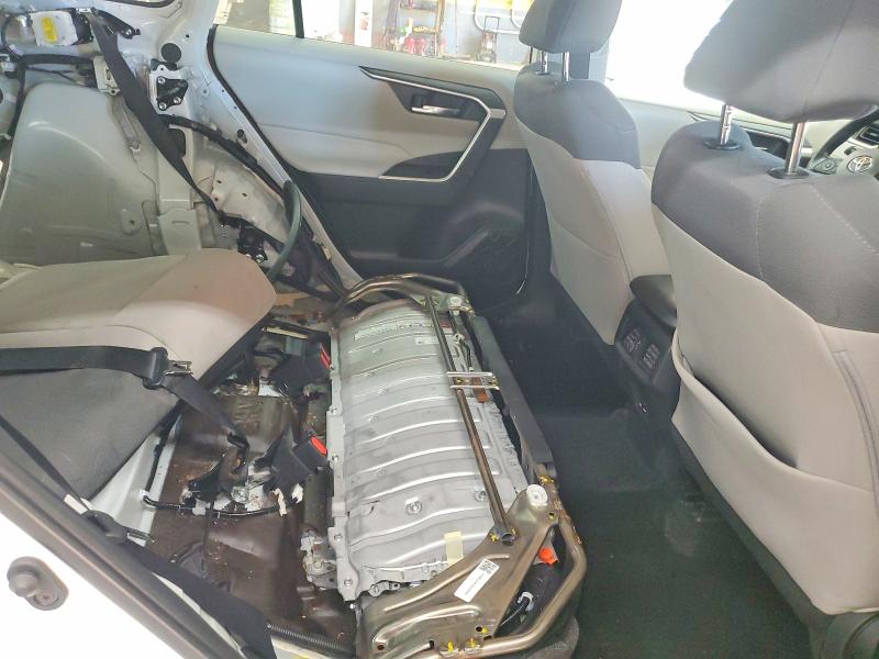 Снимка 11 от търг – 2022 TOYOTA RAV4 с VIN 4T3RWRFV5NU080380