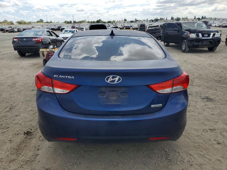 Photo 6 from auction – 2013 HYUNDAI ELANTRA with VIN KMHDH4AE2DU688752