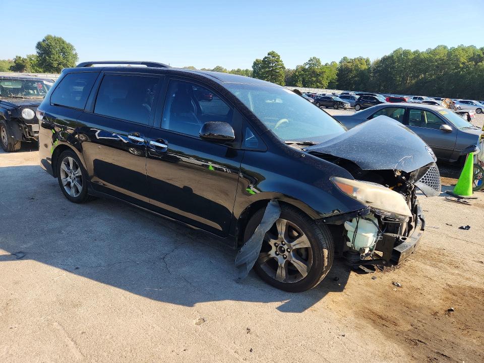 Photo 4 from auction – 2014 TOYOTA SIENNA with VIN 5TDXK3DC5ES498702