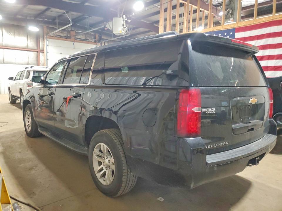 Photo 2 from auction – 2017 CHEVROLET SUBURBAN with VIN 1GNSKHKC0HR242620
