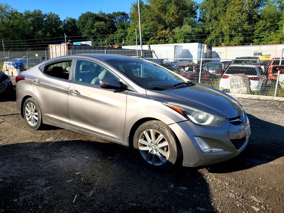 Снимка 4 от търг – 2014 HYUNDAI ELANTRA с VIN 5NPDH4AE4EH535662