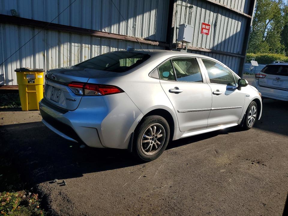Photo 3 from auction – 2020 TOYOTA COROLLA with VIN JTDEBRBE1LJ021709