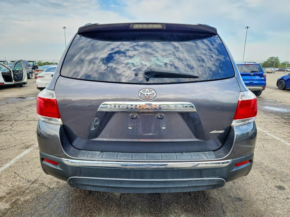 Photo 6 from auction – 2012 TOYOTA HIGHLANDER with VIN 5TDDK3EH6CS162325