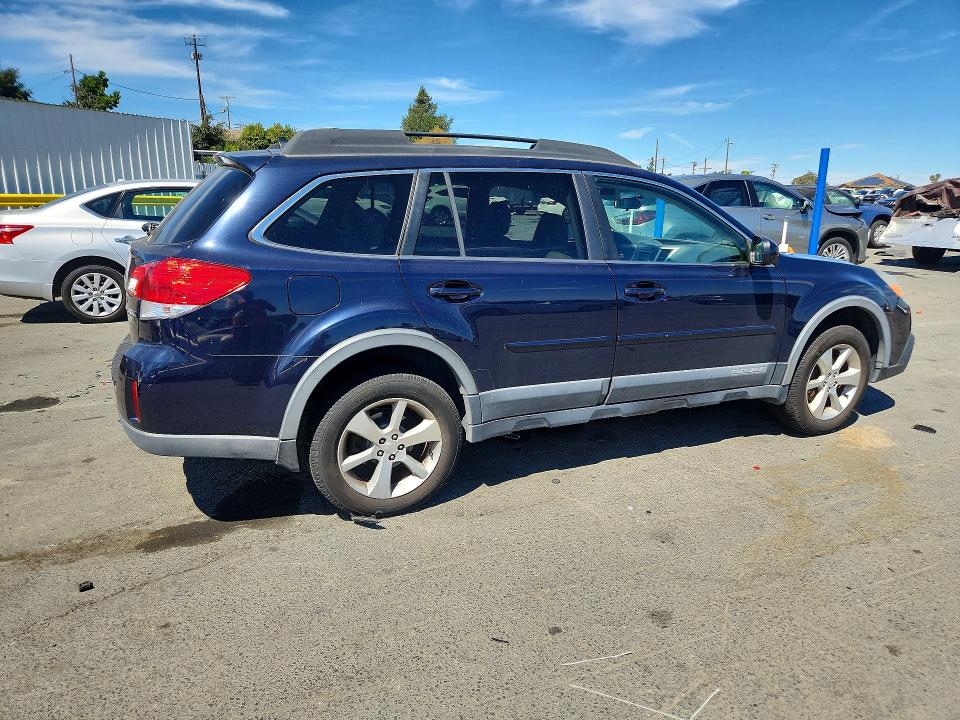 Photo 3 from auction – 2014 SUBARU OUTBACK with VIN 4S4BRBKC9E3243258