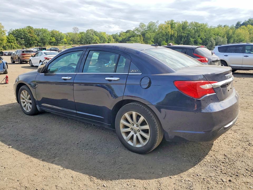 Photo 2 from auction – 2014 CHRYSLER 200 with VIN 1C3CBCG5EN135921