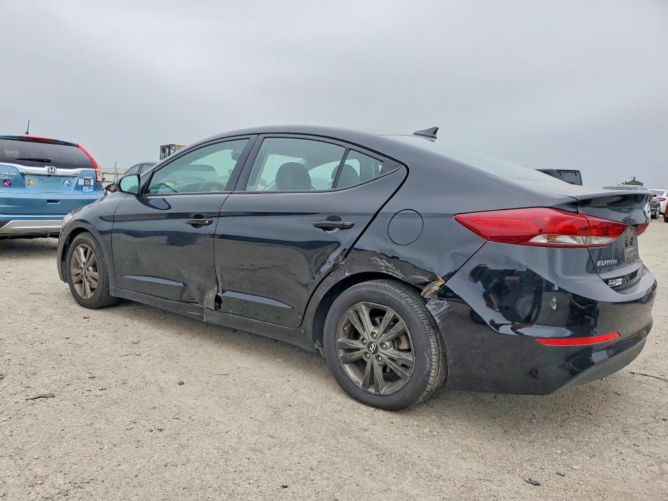 Снимка 2 от търг – 2018 HYUNDAI ELANTRA с VIN 5NPD84LF0JH220566