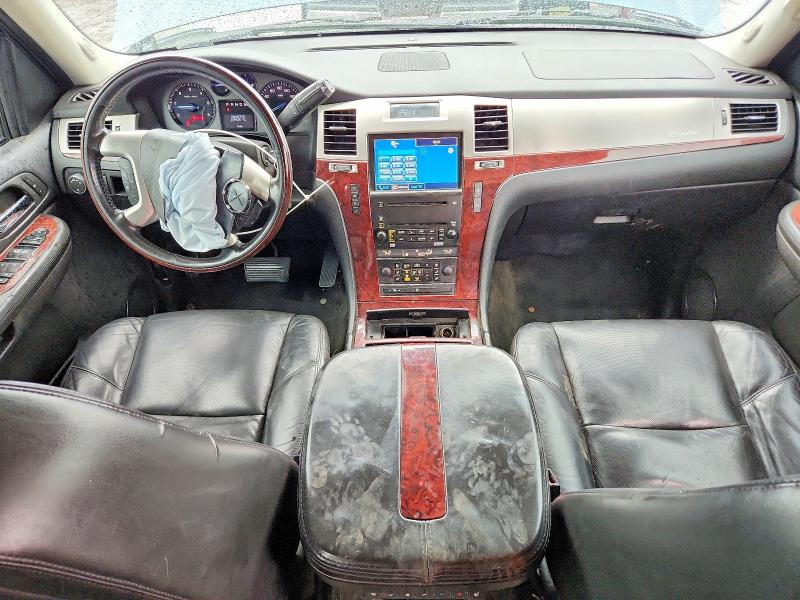 Photo 8 from auction – 2008 CADILLAC ESCALADE with VIN 1GYFK63858R182692