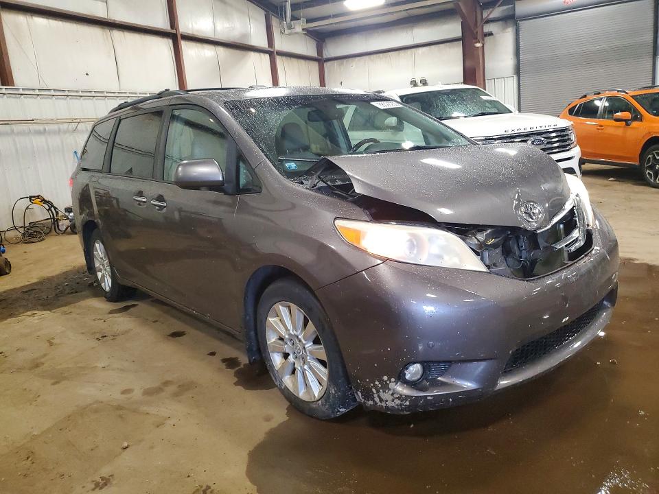 صورة رقم 4 من المزاد - 2011 TOYOTA SIENNA مع VIN 5TDDK3DC6BS010436