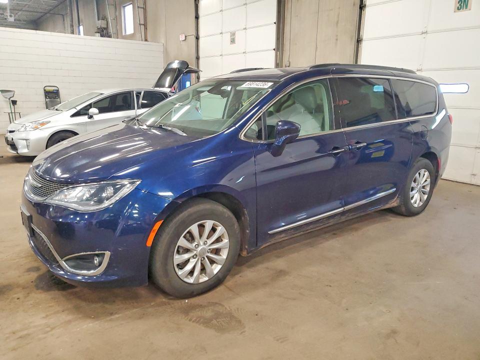 CHRYSLER PACIFICA 2017 с VIN 2C4RC1BG2HR787890 - Снимка от търг