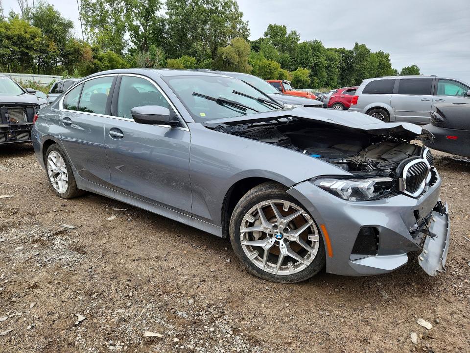 Foto 4 de la subasta – 2025 BMW 330I con VIN 3MW69CW02S8F10882
