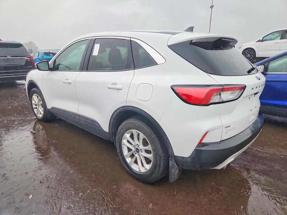 Photo 2 from auction – 2020 FORD ESCAPE with VIN 1FMCU9G61LUB85104