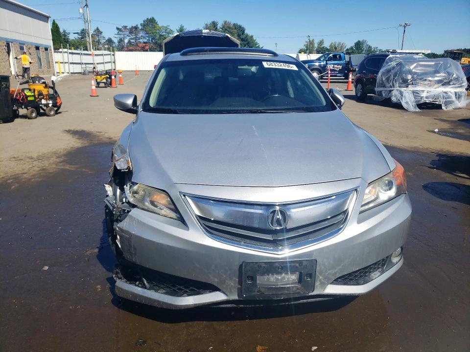 Photo 5 from auction – 2013 ACURA ILX with VIN 19VDE1F70DE003872