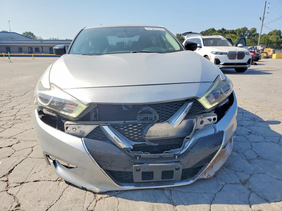 Photo 5 from auction – 2017 NISSAN MAXIMA with VIN 1N4AA6AP9HC423742