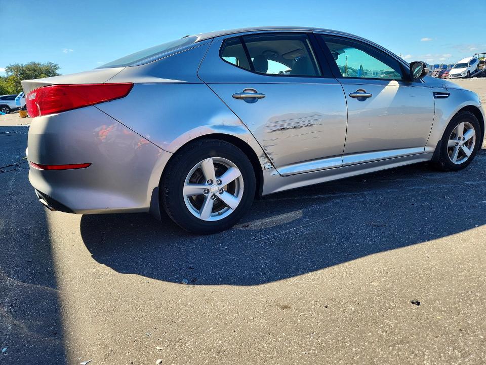 Photo 3 from auction – 2014 KIA OPTIMA with VIN 5XXGM4A77EG322842