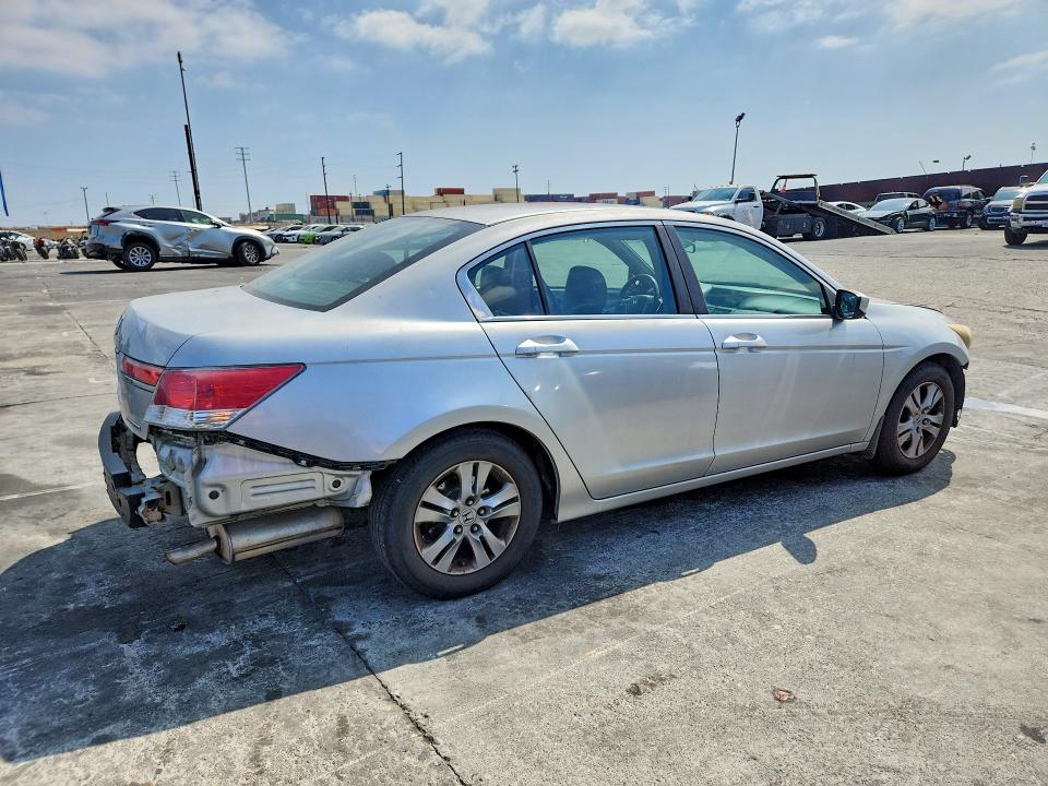 Photo 3 from auction – 2012 HONDA ACCORD with VIN 1HGCP2F65CA198171