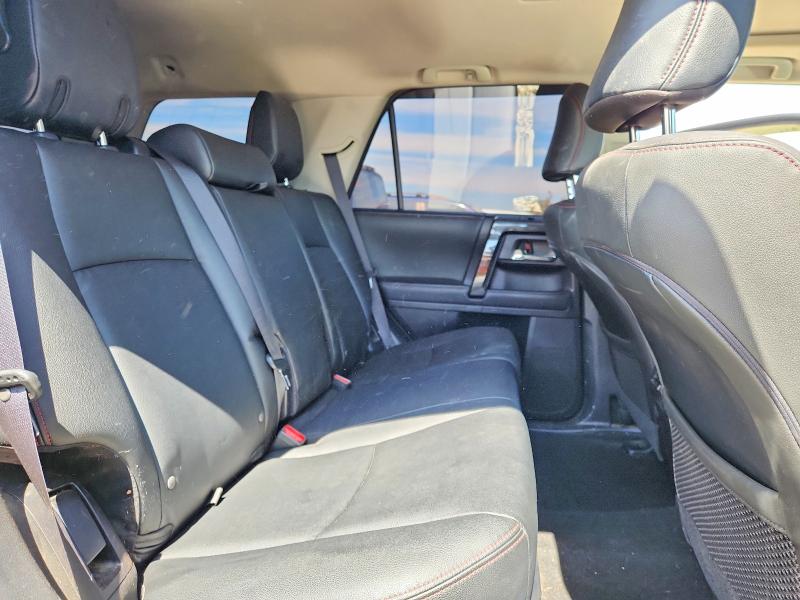 Photo 11 from auction – 2020 TOYOTA 4RUNNER with VIN JTEBU5JR2L5774955