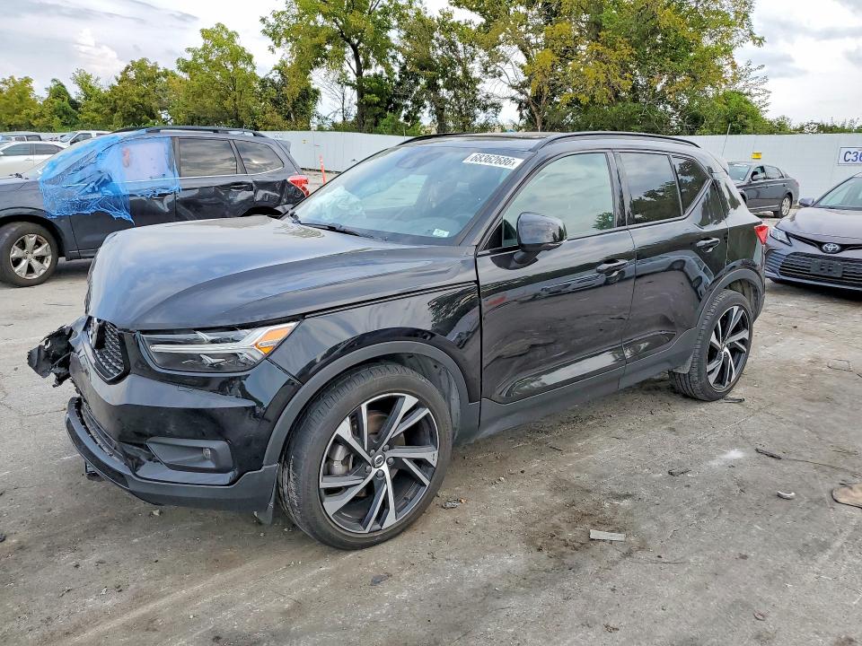 Photo 1 from auction – 2021 VOLVO XC40 with VIN YV4162UM8M2578396