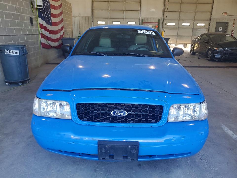 Снимка 5 от търг – 2010 FORD CROWN VICTORIA с VIN 2FABP7BV2AX121627