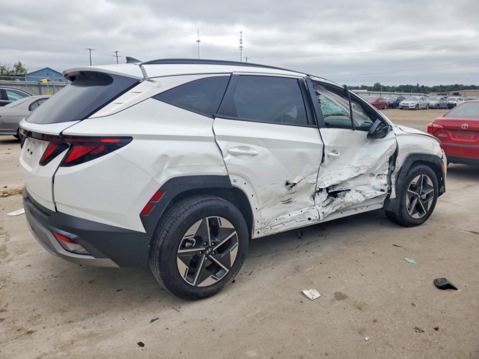 Снимка 3 от търг – 2025 HYUNDAI TUCSON с VIN 3KMJB3DE1SE018102
