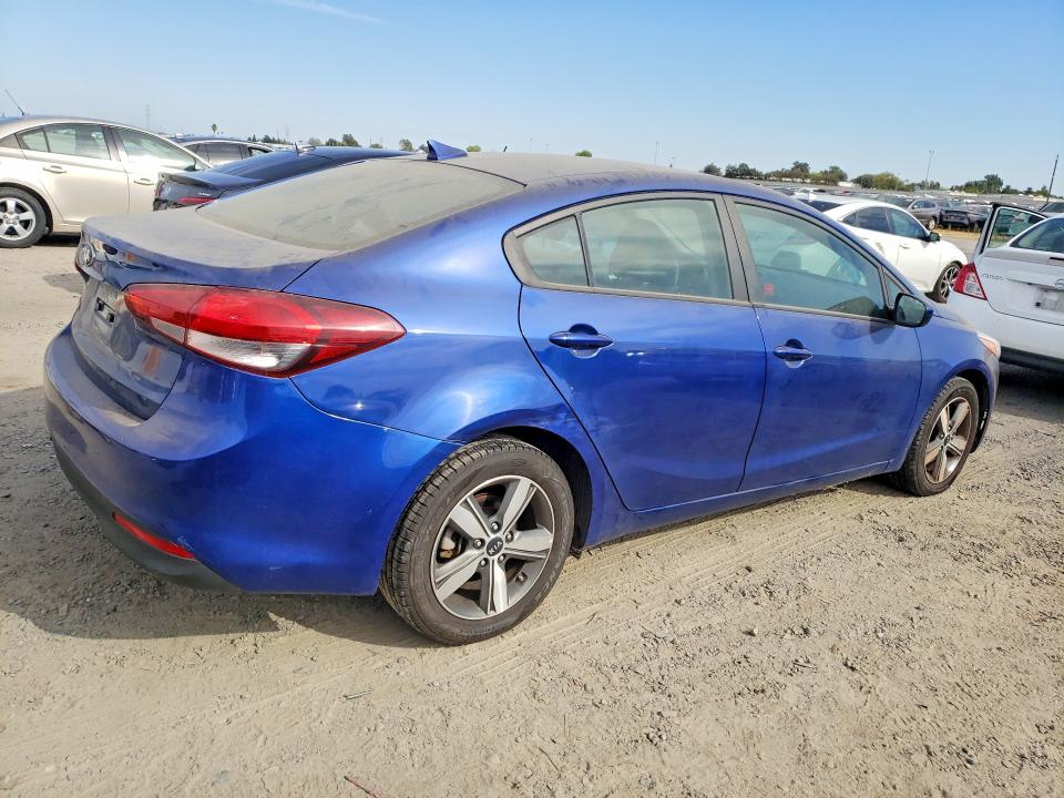 Photo 3 from auction – 2018 KIA FORTE with VIN 3KPFL4A76JE168612