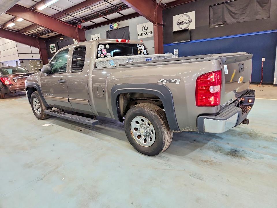 Photo 2 from auction – 2013 CHEVROLET SILVERADO with VIN 1GCRKREA2DZ108984