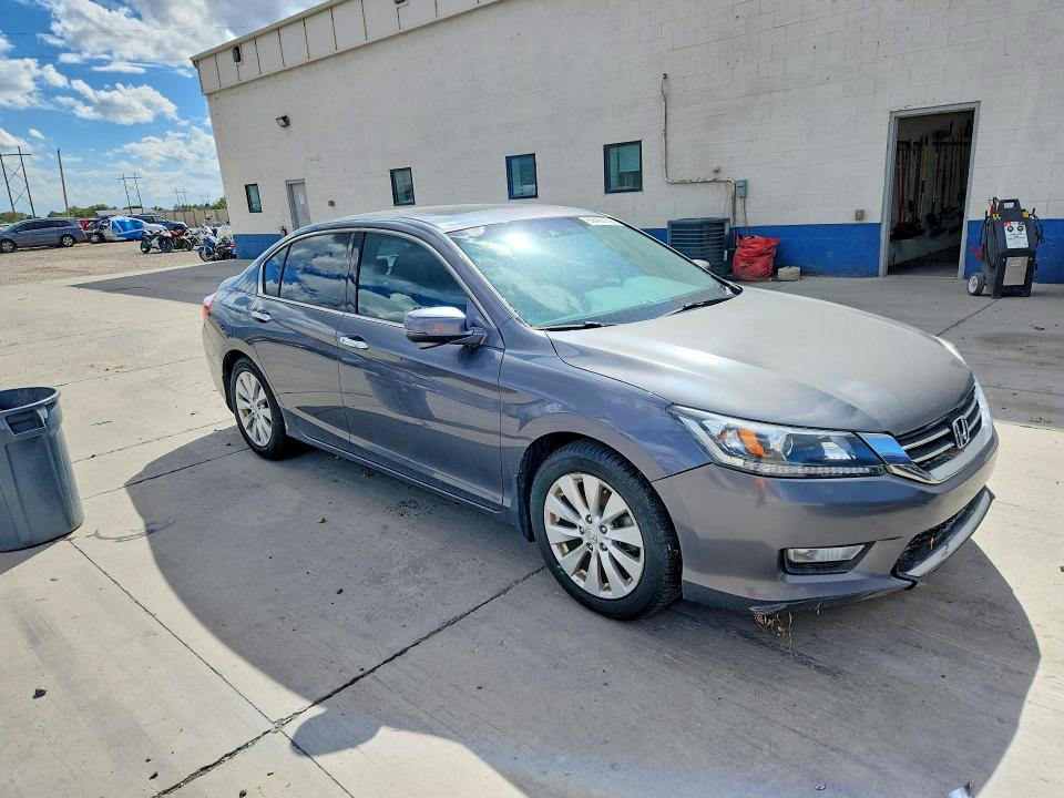Photo 4 from auction – 2013 HONDA ACCORD with VIN 1HGCR3F85DA012843