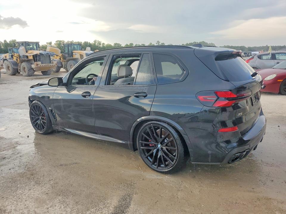 Zdjęcie 2 z aukcji – 2026 BMW X5 z VIN 5UX33EU07T9170107