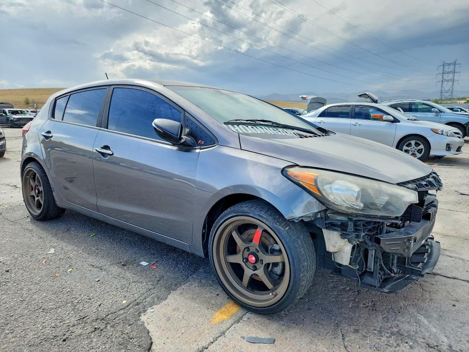 Photo 4 from auction – 2016 KIA FORTE5 with VIN KNAFZ5A35G5634100