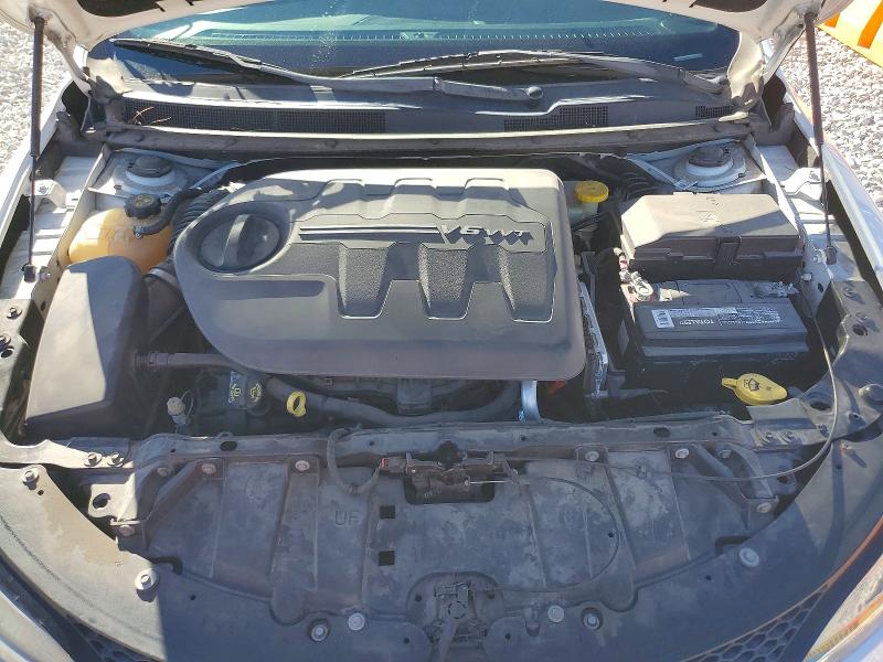 صورة رقم 11 من المزاد - 2015 CHRYSLER 200 مع VIN 1C3CCCBG0FN613770