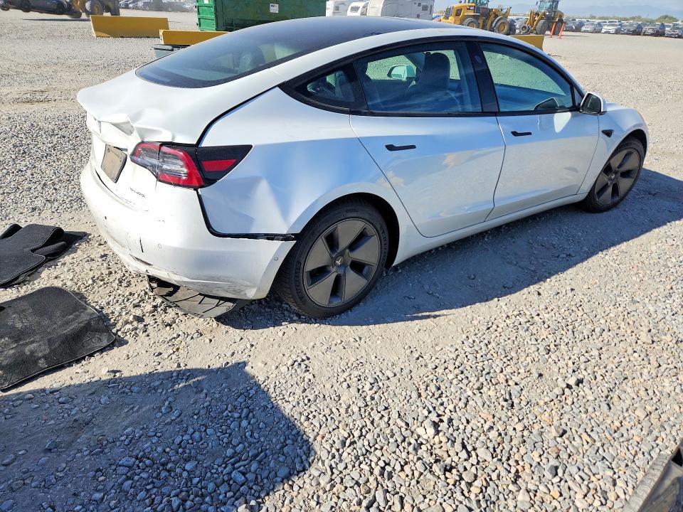 صورة رقم 3 من المزاد - 2021 TESLA MODEL 3 مع VIN 5YJ3E1EB7MF849385