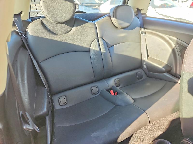 Photo 10 from auction – 2011 MINI COOPER with VIN WMWSU3C5XBTX96860