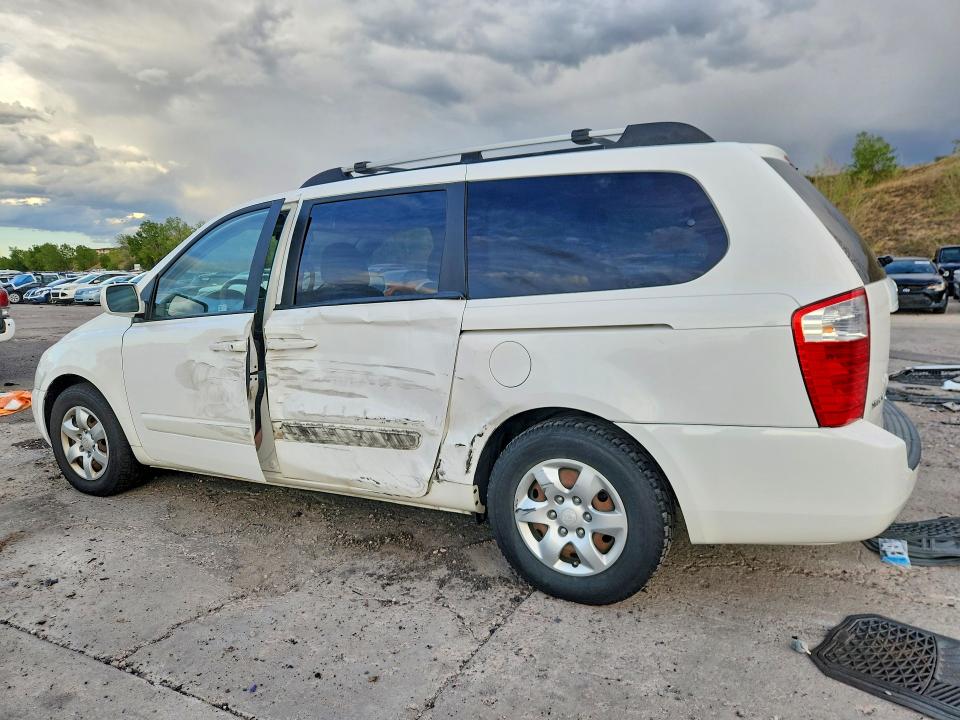 Photo 2 from auction – 2006 KIA SEDONA with VIN KNDMB233966066114