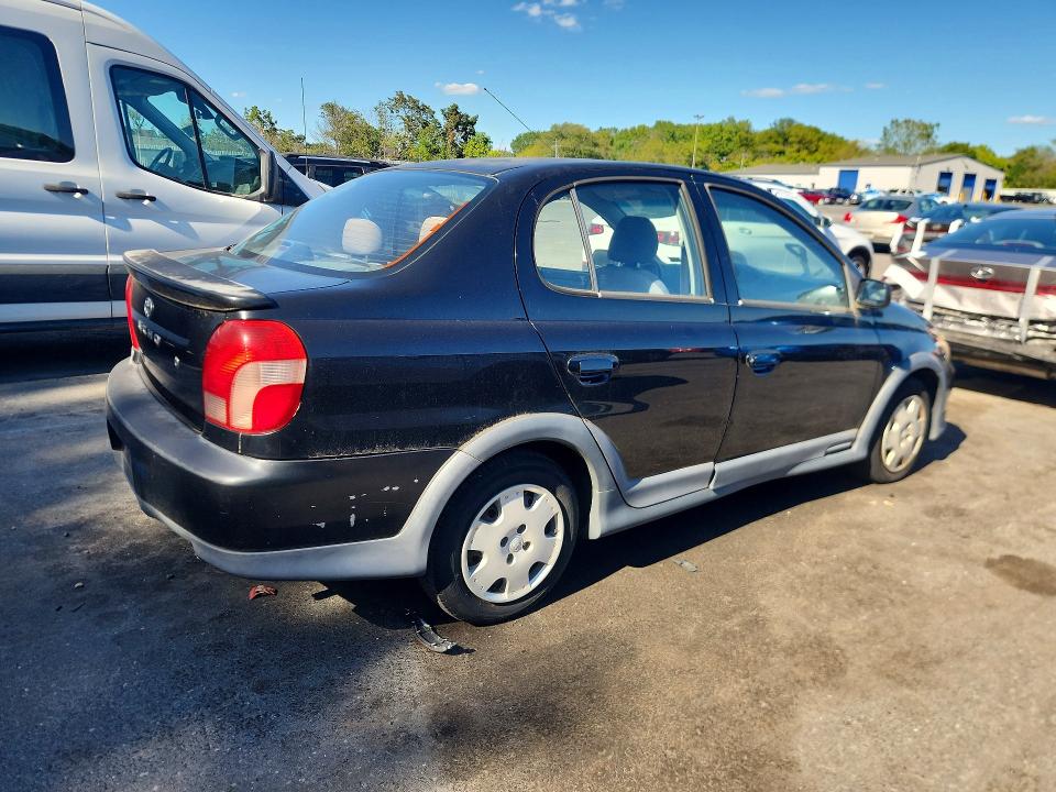 Photo 3 from auction – 2001 TOYT ECHO with VIN JTDBT123110188378