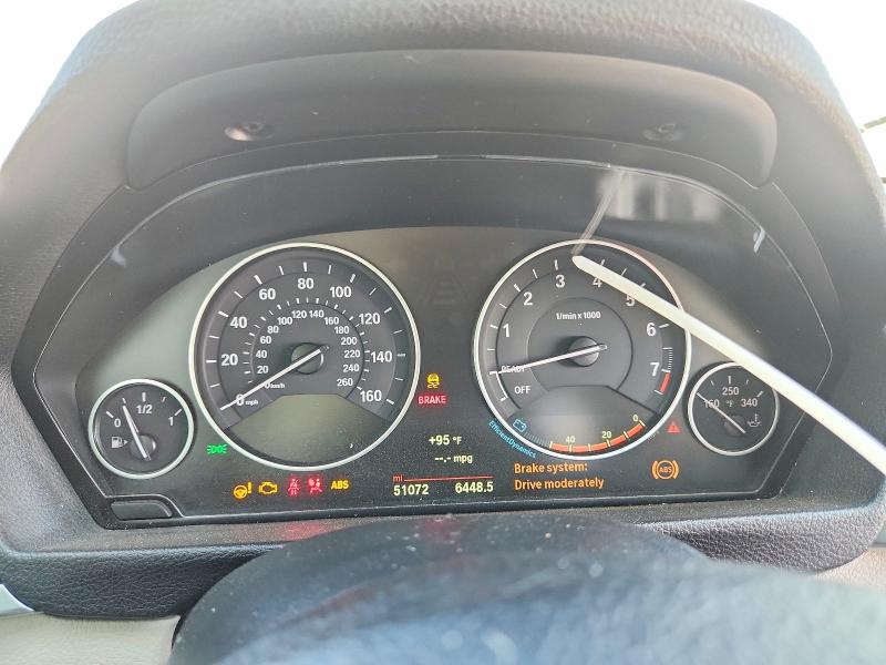 Photo 9 from auction – 2018 BMW 330 with VIN WBA8Z9C59JB220602