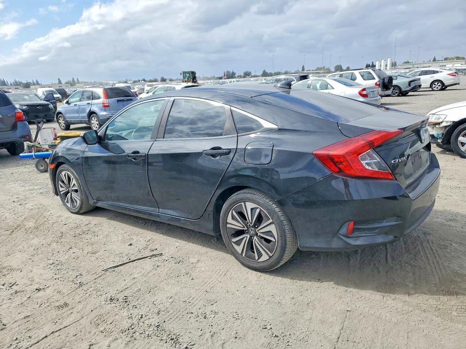 Photo 2 from auction – 2017 HONDA CIVIC with VIN 19XFC1F79HE009312