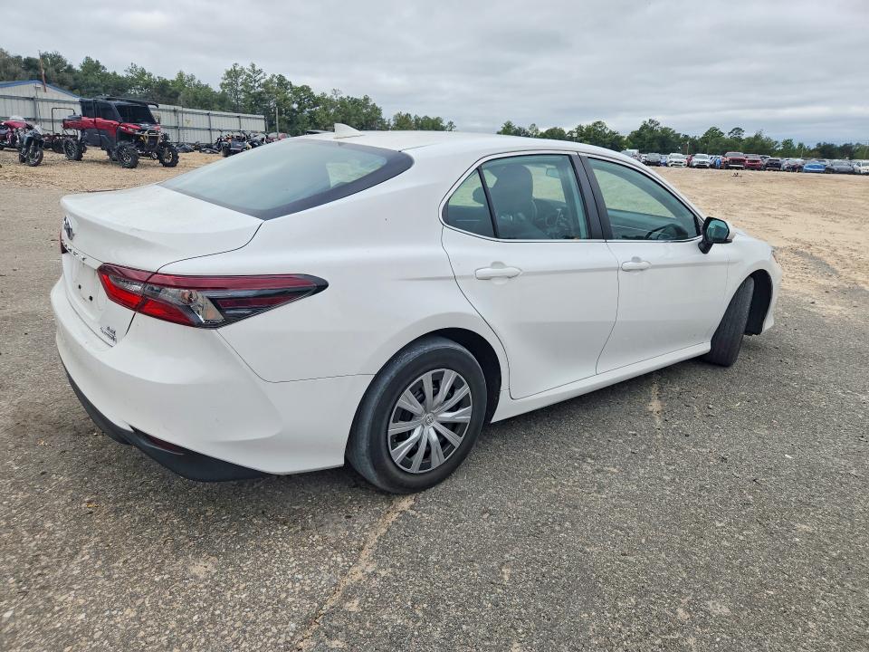 Photo 3 from auction – 2024 TOYOTA CAMRY with VIN 4T1C31AK1RU628256