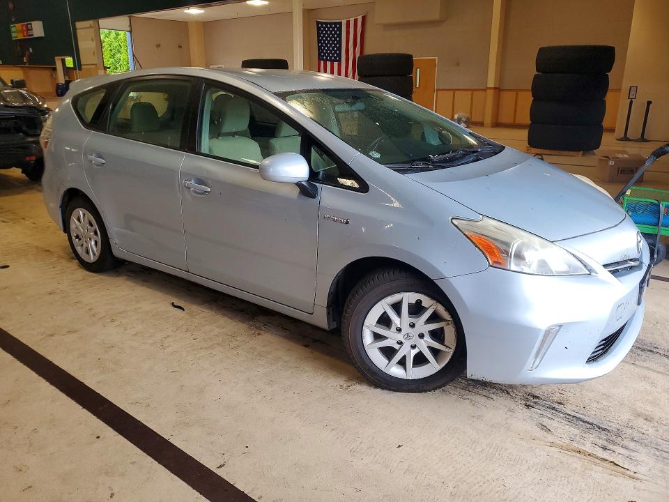 Foto 4 de la subasta – 2012 TOYOTA PRIUS V con VIN JTDZN3EU4C3016274