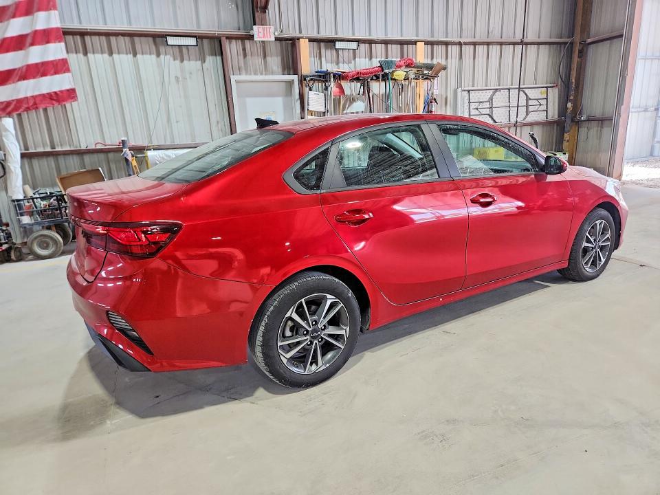Фото 3 с аукциона – 2024 KIA FORTE с VIN 3KPF24AD0RE767574