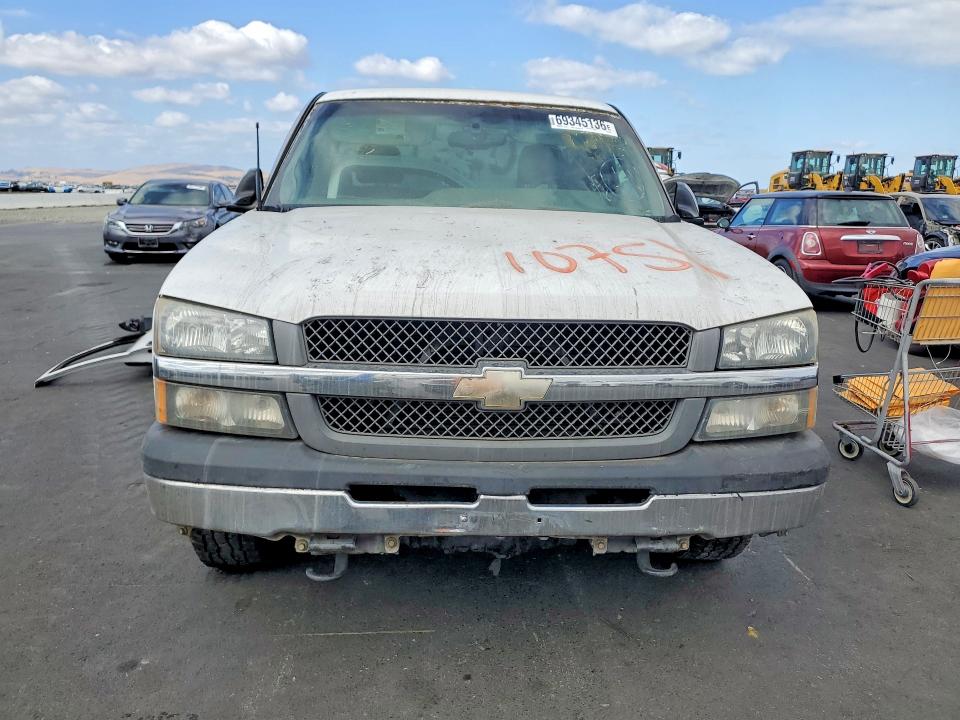 Снимка 5 от търг – 2004 CHEVROLET SILVERADO с VIN 1GCEC14VX4Z319898