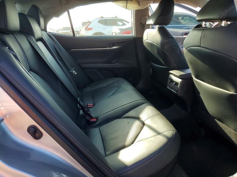 Zdjęcie 10 z aukcji – 2021 TOYOTA CAMRY z VIN 4T1K31AK2MU551174